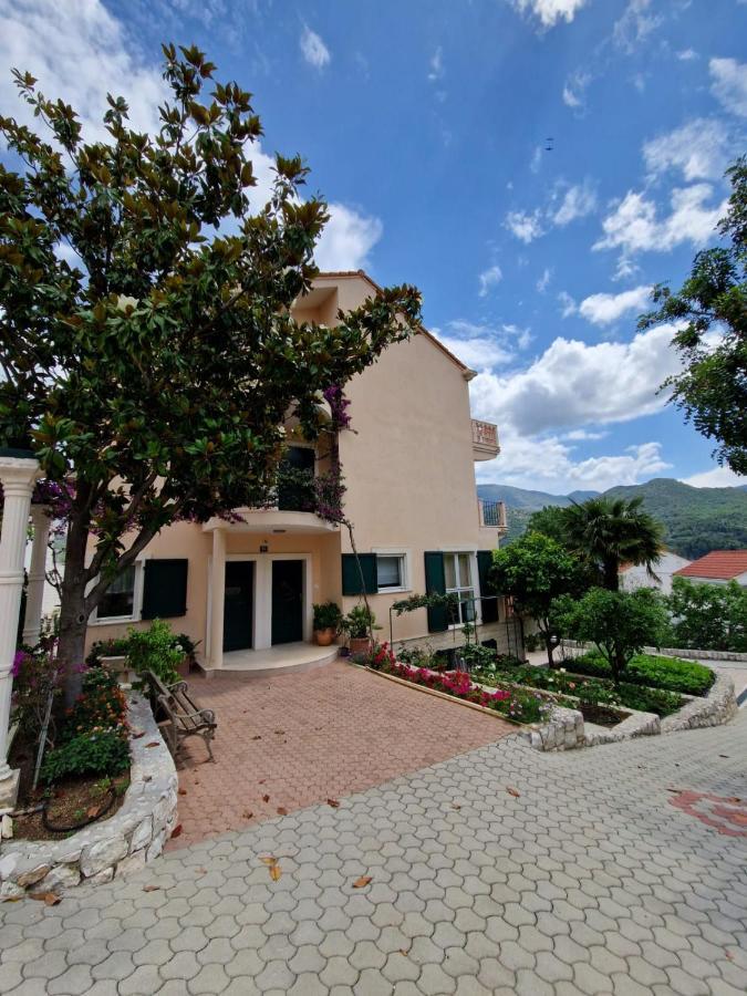 Villa Lukic Apartments 슬라노 외부 사진